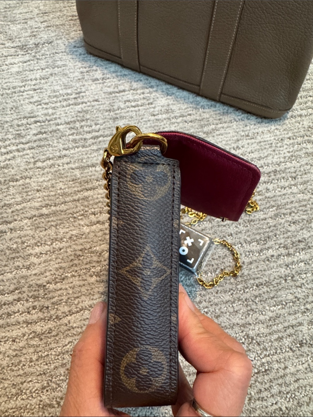 AUTHENTIC Louis Vuitton Monogram Crossbody Bag in Brown with Gold Chain - COA - Picture 16 of 17